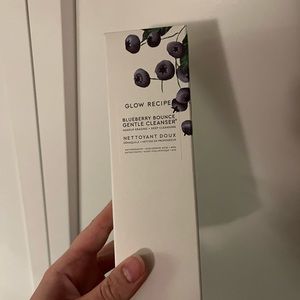 NEW in box Glow Recipe Blueberry Cleanser